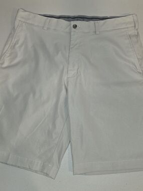 Van Heusen Men's White Flat Front Shorts